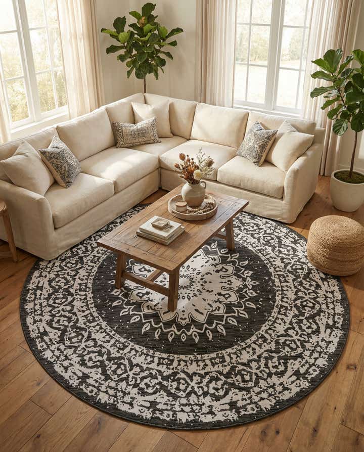10' x 10' Easy-Clean Traditional Indoor / Outdoor Round Rug