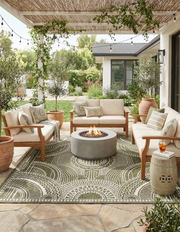 Green Easy-Clean Traditional Indoor / Outdoor Square Rug