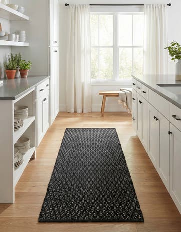 2' x 5' 1 Hand Woven Lattice Wool Runner Rug