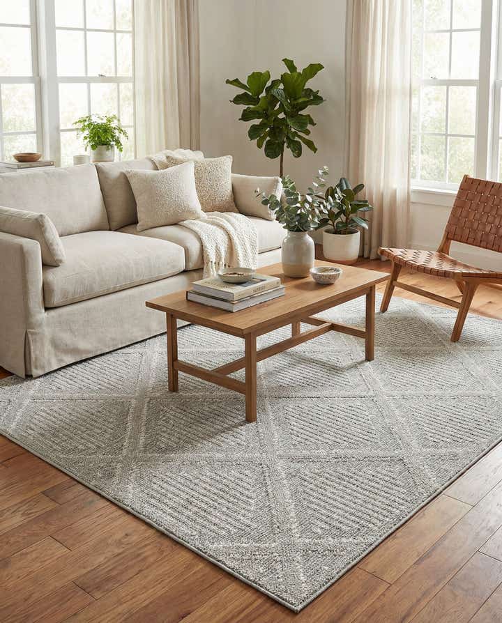 5' 3 x 8' Easy-Clean Trellis Indoor / Outdoor Rug