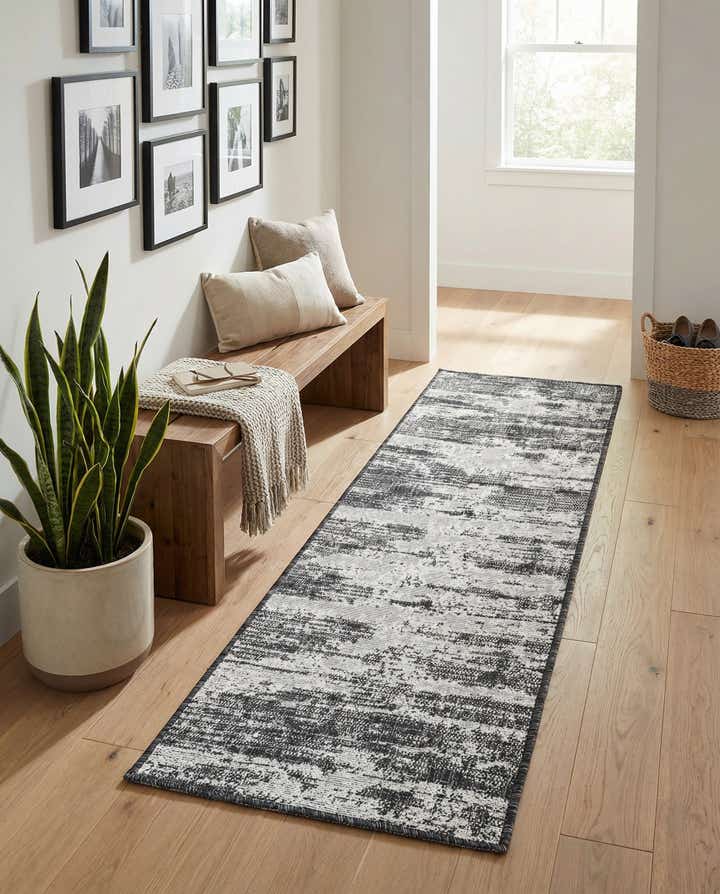 2' x 6' Easy-Clean Modern Indoor / Outdoor Runner Rug