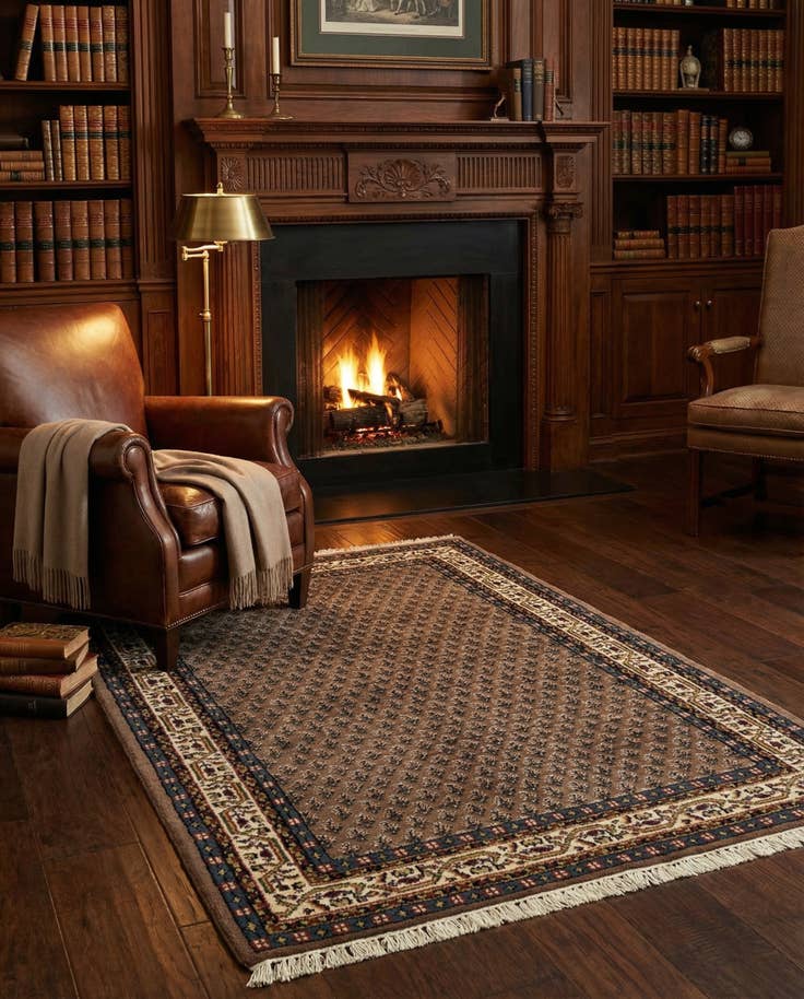 Detail image of 4' x 6' Hand Knotted Mir Wool Rug
