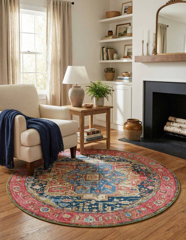 Detail image of 4' x 4'  Washable Traditional Indoor / Outdoor Round Rug