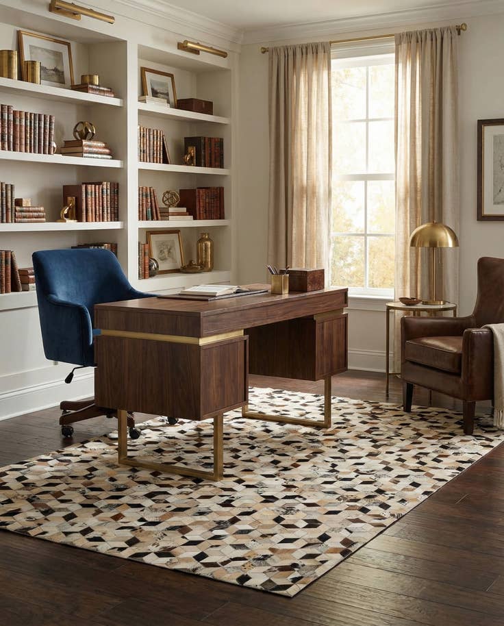 Detail image of 5' 1 x 7' 11 Cowhide - Patchwork Rug