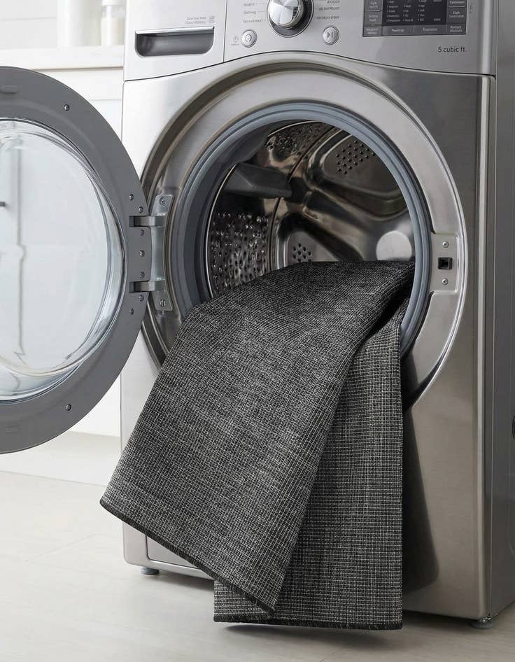 Detail image of 4' x 4'  Washable Solid Indoor / Outdoor Round Rug