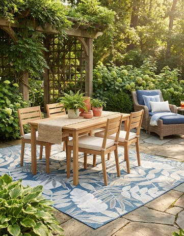6' 4 x 9' Easy-Clean Botanical Indoor / Outdoor Rug
