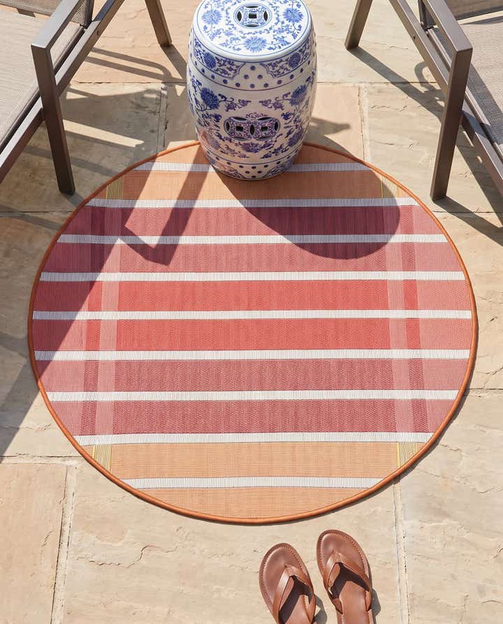 3' x 3' Easy-Clean Striped Indoor / Outdoor Round Rug