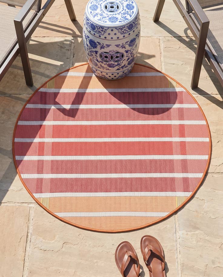 Detail image of 3' x 3' Easy-Clean Striped Indoor / Outdoor Round Rug