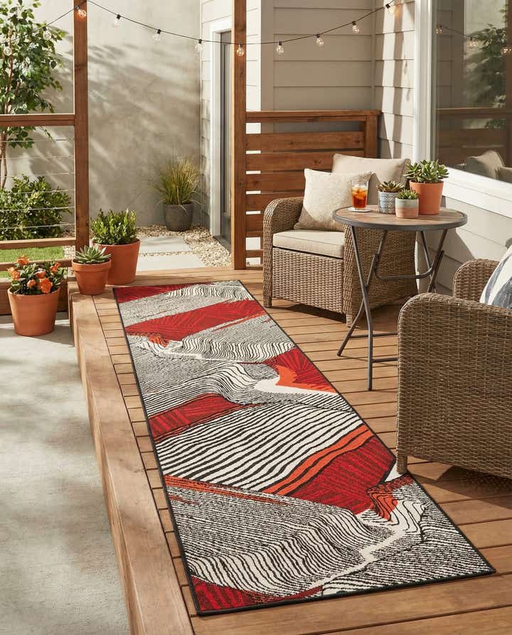 2' 7 x 10' Easy-Clean Modern Indoor / Outdoor Runner Rug