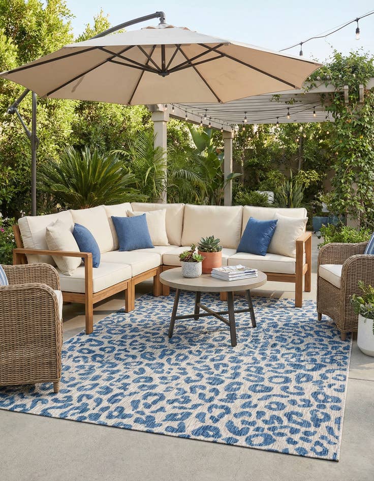 Detail image of 7' 10 x 11'  Washable Safari Indoor / Outdoor Rug