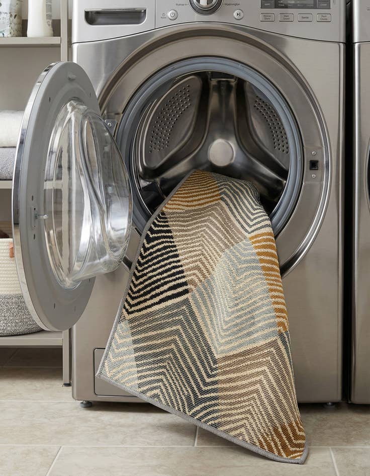 Detail image of 2' x 3'  Washable Modern Indoor / Outdoor Rug