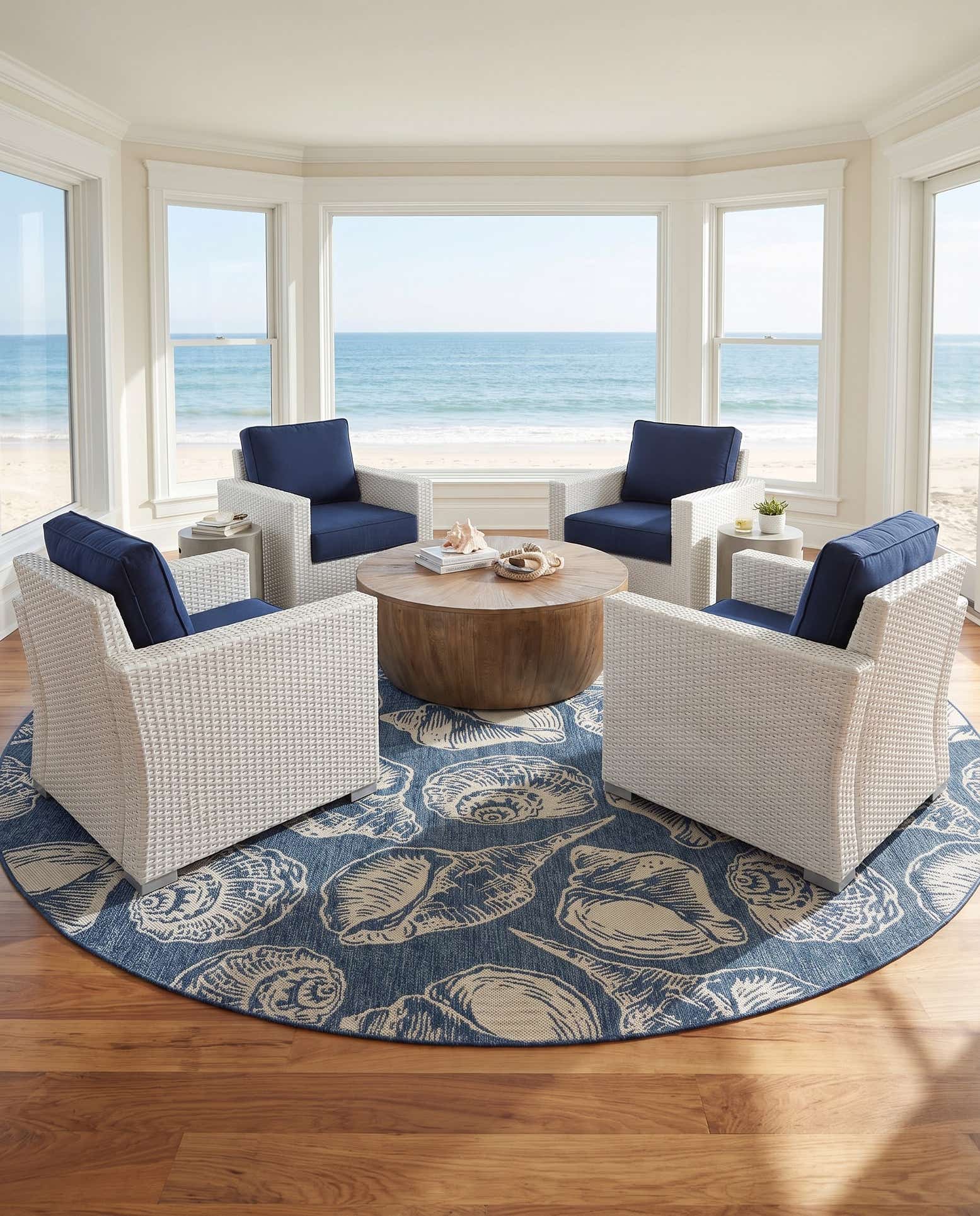 13' x 13' Easy-Clean Coastal Indoor / Outdoor Round Rug