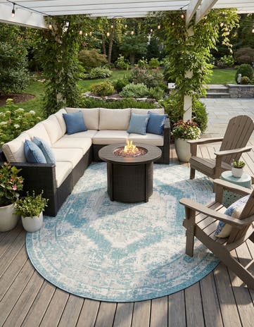 7' 10 x 10' Easy-Clean Traditional Indoor / Outdoor Oval Rug