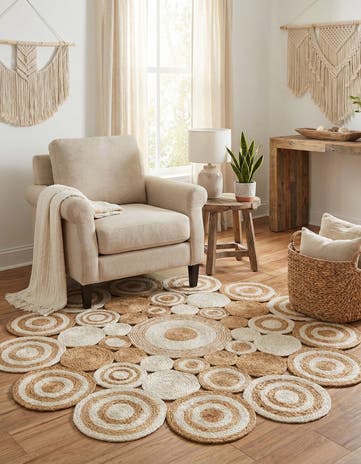 5' 1 x 5' 1 Handmade Braided Jute Round Rug
