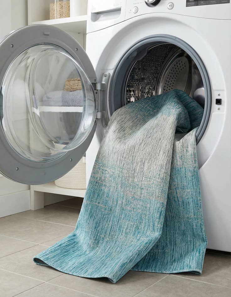 Detail image of 7' x 10'  Washable Modern Indoor / Outdoor Rug