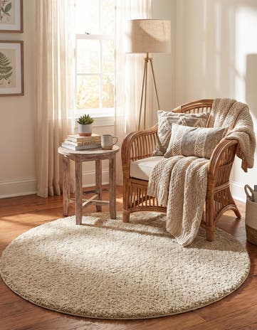 3' 3 x 3' 3 Soft Solid Shag Round Rug
