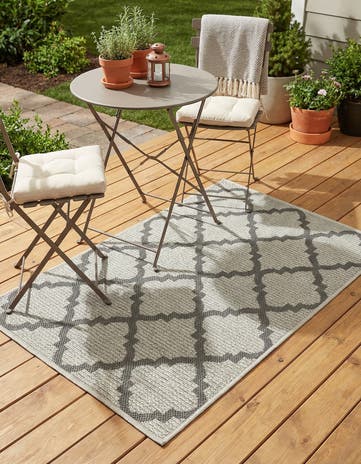 Gray Easy-Clean Lattice Indoor / Outdoor Rug