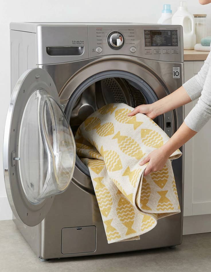 Detail image of 2' 7 x 12'  Washable Coastal Indoor / Outdoor Runner Rug