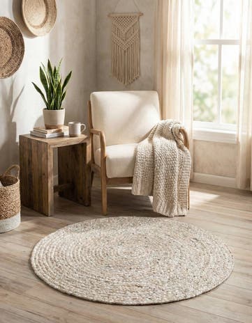 3' 3 x 3' 3 Handmade Braided Chindi Round Rug