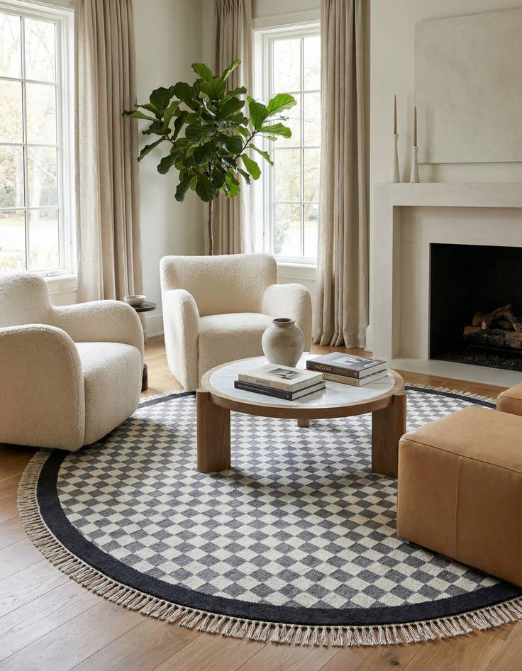 Detail image of  6' 3 x 6' 3  Hand Knotted Darya Wool Round Rug