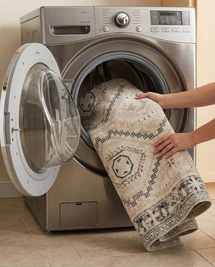 5' x 8' Washable Yara Rug