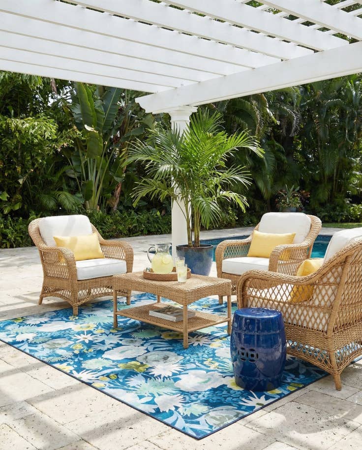 Detail image of 10' x 13' Easy-Clean Jill Zarin Caribbean Indoor / Outdoor Rug