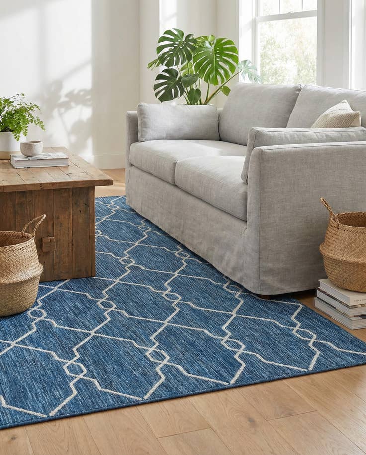 Detail image of 6' x 9' Easy-Clean Trellis Indoor / Outdoor Rug