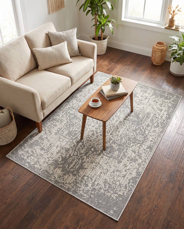 Detail image of 4' 1 x 6' 1 Easy-Clean Traditional Indoor / Outdoor Rug