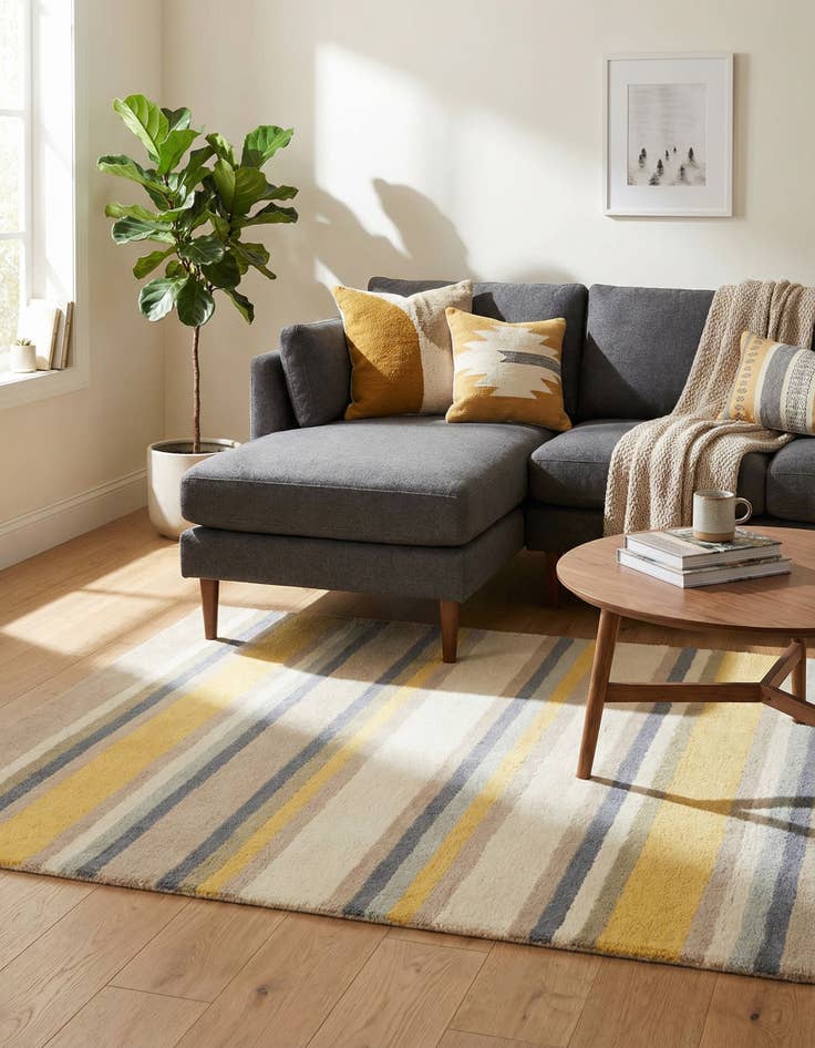 Detail image of 2' 9 x 4' 10 Luna Wool Rug