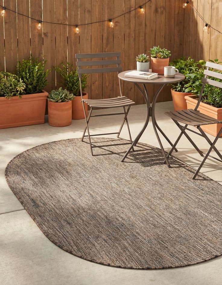 Detail image of 3' 1 x 5' 3 Easy-Clean Solid Indoor / Outdoor Oval Rug