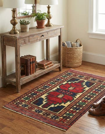 2' 9 x 4' 10 Hand Knotted Sumak Wool Rug