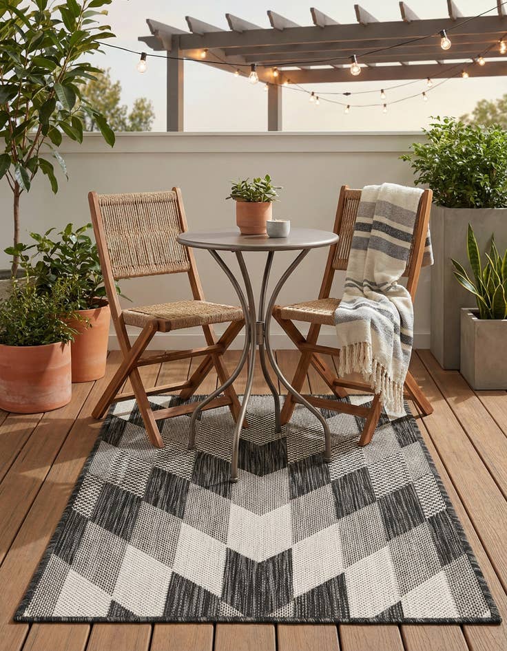 Detail image of 2' x 3'  Washable Modern Indoor / Outdoor Rug