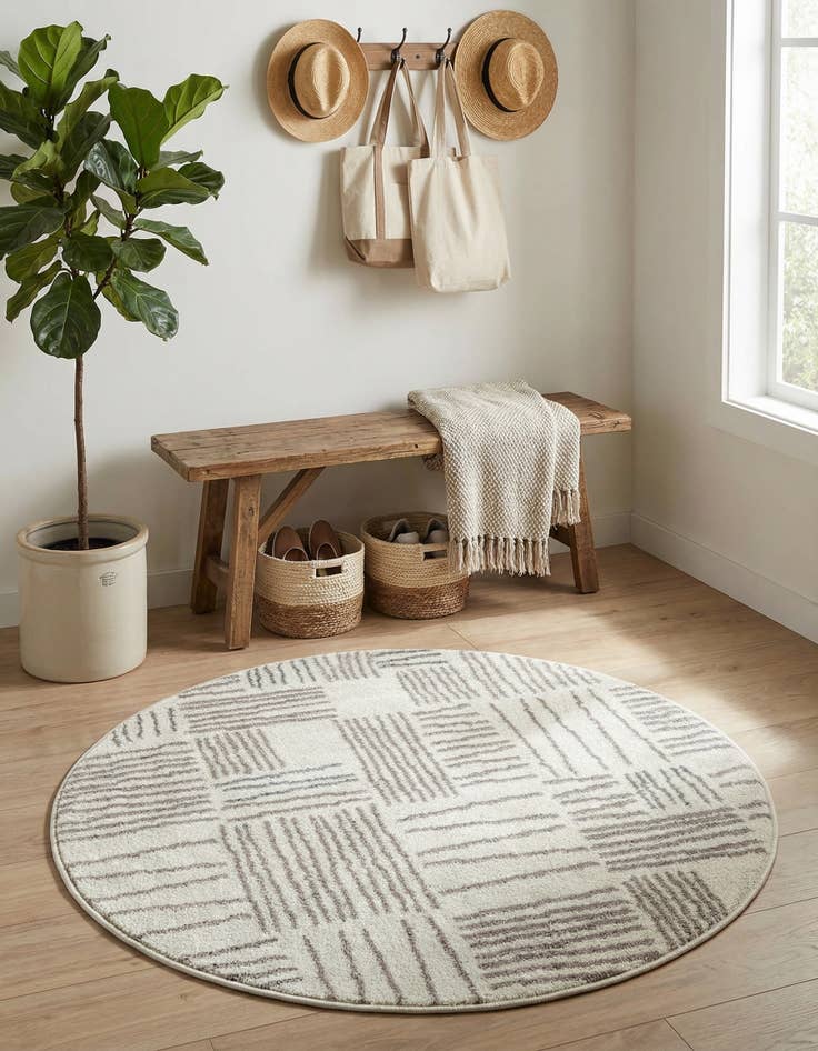 Detail image of 3' x 3' Hanahan Round Rug
