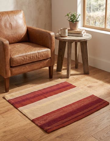 2' 5 x 2' 6 Hand Woven Pillow Wool Square Rug