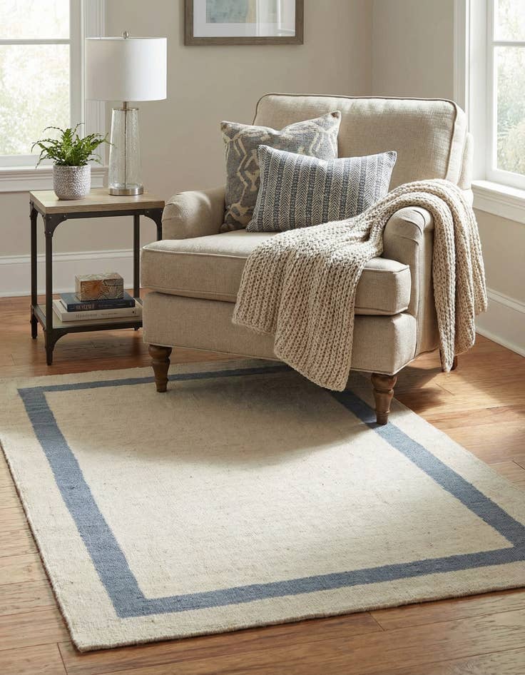 Detail image of 2' x 3'  Hand Woven Jill Zarin English Manor Rug