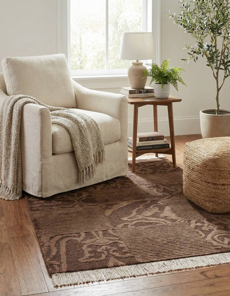 Detail image of 2' 7 x 5'  Hand Knotted Darya Wool Rug