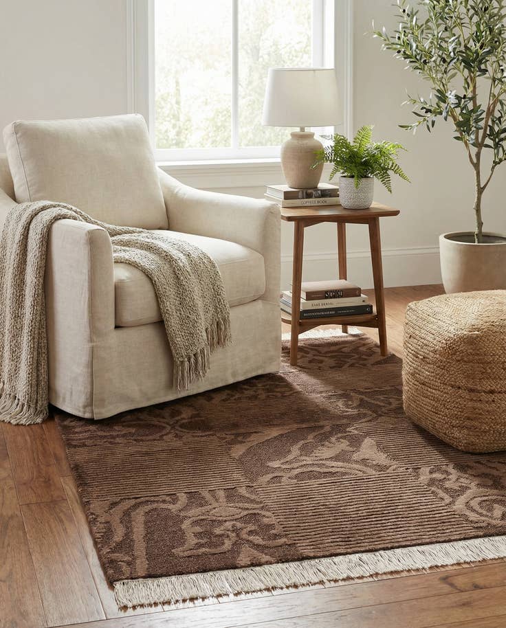 Detail image of 2' 7 x 5' Hand Knotted Darya Wool Rug