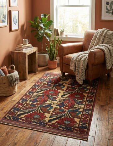 2' 10 x 4' 5 Hand Knotted Sumak Wool Rug