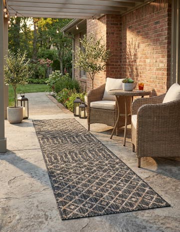 Charcoal Gray Easy-Clean Lattice Indoor / Outdoor Runner Rug
