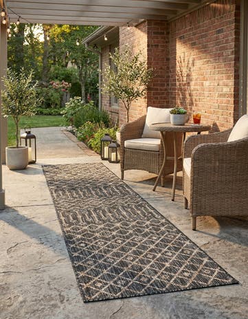 Charcoal Gray Easy-Clean Lattice Indoor / Outdoor Runner Rug
