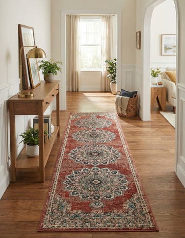 2' 7 x 10' Isabella Runner Rug