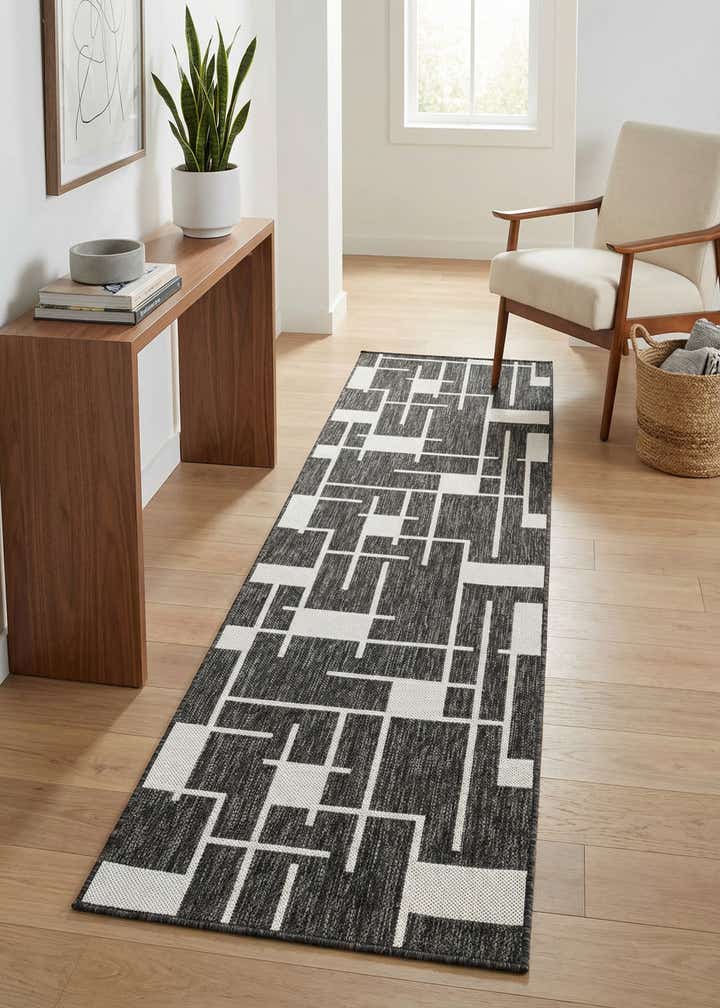 2' x 8' Easy-Clean Modern Indoor / Outdoor Runner Rug