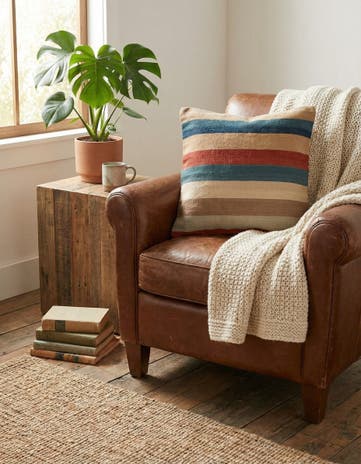2' 5 x 2' 5 Hand Woven Pillow Wool Square Rug