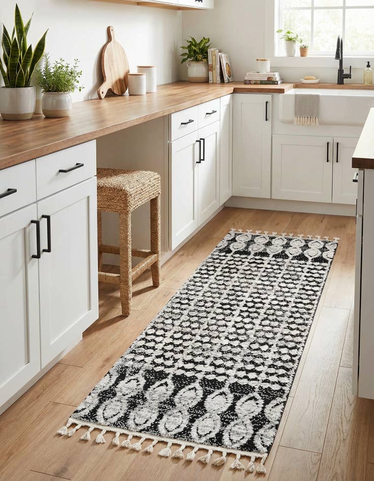 Detail image of 2' x 6' Cherokee Runner Rug