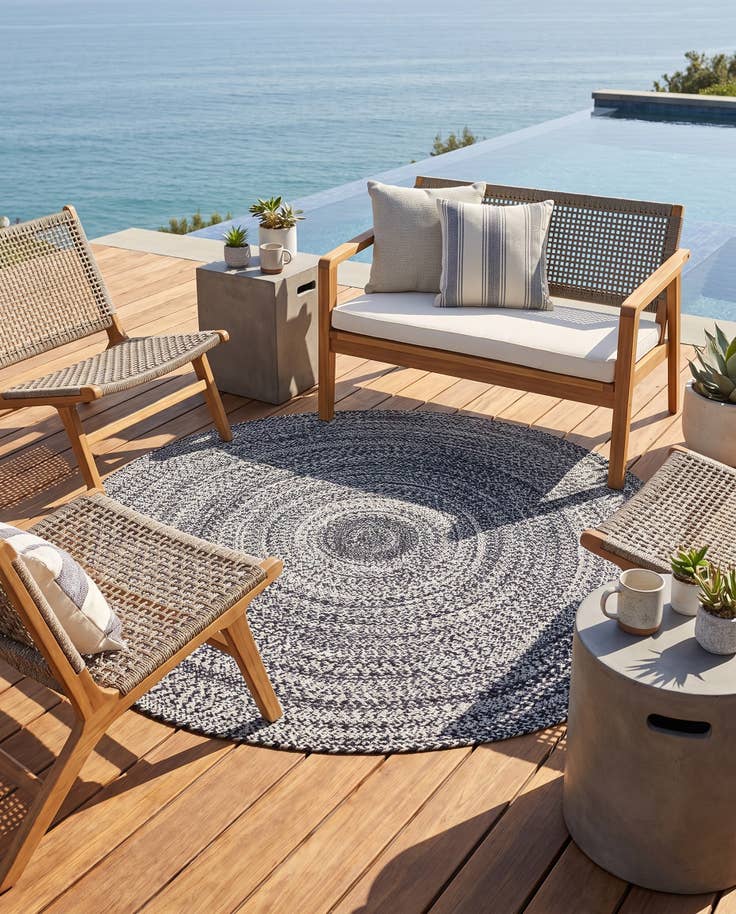 Detail image of 5' 3 x 5' 3 Easy-Clean Eco Verse Washable Indoor / Outdoor Round Rug