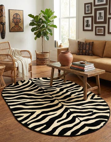 Black Savannah Oval Rug