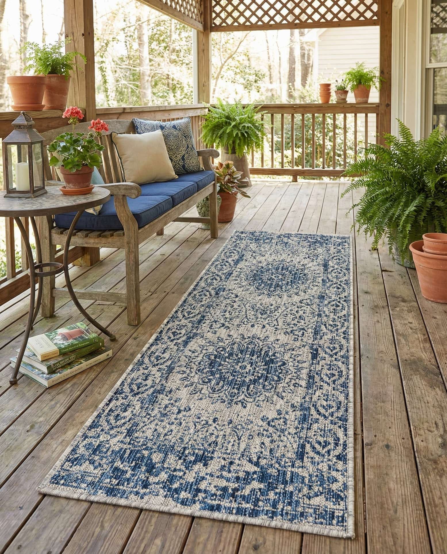 2' x 5' 3 Easy-Clean Traditional Indoor / Outdoor Runner Rug