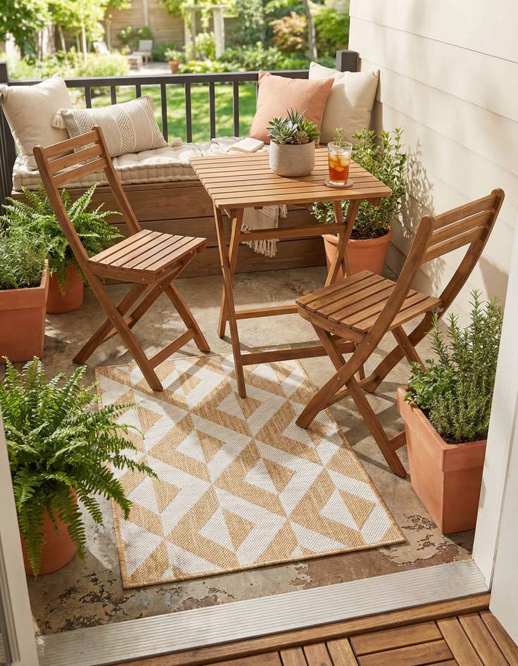 Detail image of 2' x 3' Easy-Clean Jill Zarin Napa Indoor / Outdoor Rug