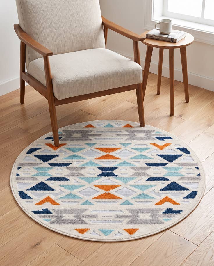 Detail image of 3' 3 x 3' 3 Easy-Clean Aruba Indoor / Outdoor Round Rug