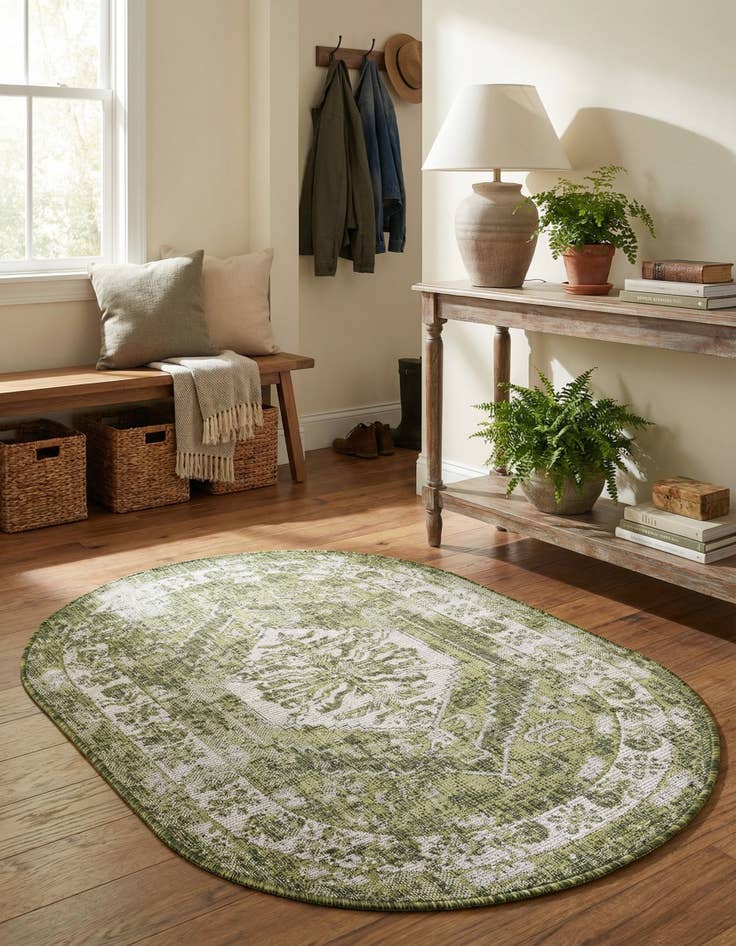 Detail image of 3' x 5' 3  Washable Traditional Indoor / Outdoor Oval Rug